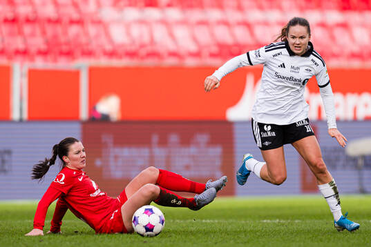 Cecilie Redisch Kvamme of Brann and Rebecka Holum of
