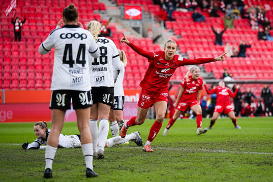 Lauren Davidson of Brann celebrates