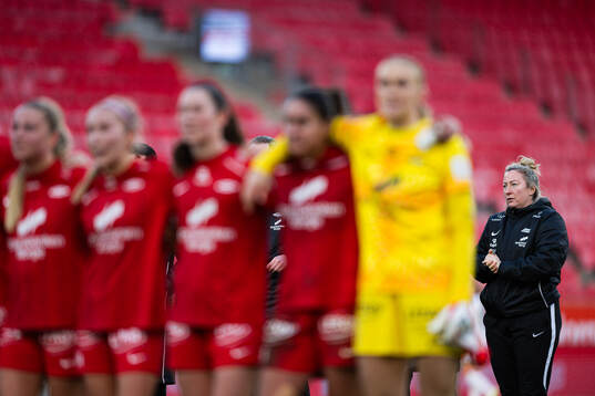 Head coach Laura Kaminski of Brann