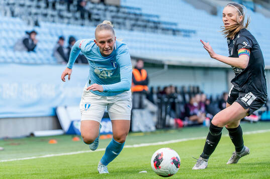 Malmö FFs Tuva Skoog och IK Uppsalas Julia Ragnarsson