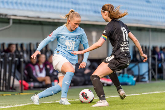 Malmö FFs Tuva Skoog och IK Uppsalas Julia Ragnarsson