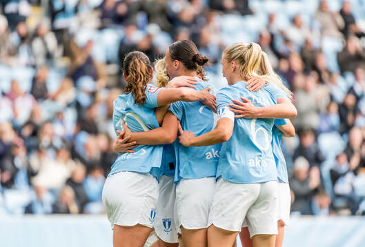 Malmö FFs Amy Sayer jublar