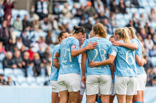 Malmö FFs Amy Sayer jublar