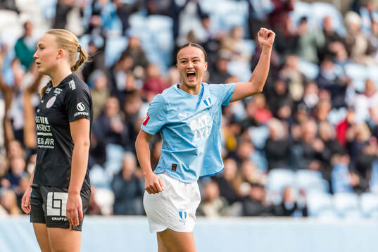 Malmö FFs Amy Sayer jublar