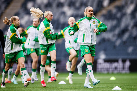 Hammarbys Emilie Joramo och Alice Carlsson