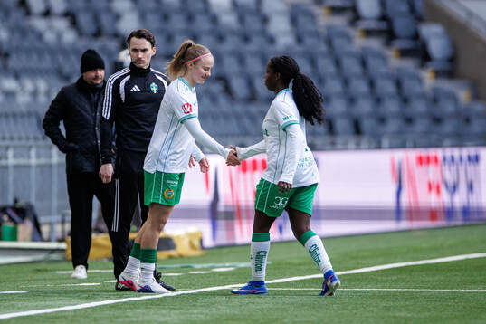 Hammarbys Mathilde Janzen och Vivienne Lia