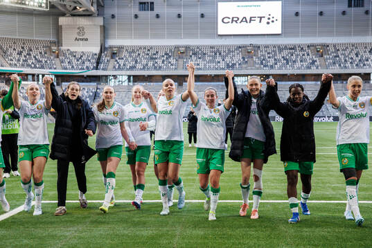 Hammarbys spelare jublar