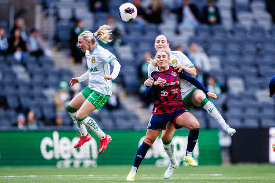 Hammarbys Emilie Bragstad och Rosengårds Remy Siemsen