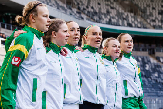 Hammarbys målvakt Cajsa Andersson, Hannah Sjödahl,