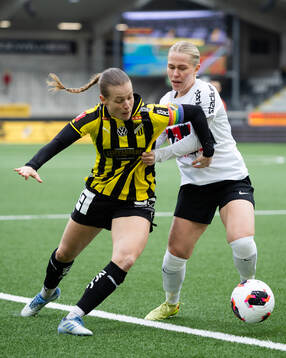Häckens Anna Anvegård och Brommapojkarnas Ida Garmfors