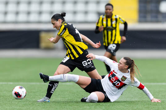 Häckens Nesrin Akgun och Brommapojkarnas Frida Thörnqvist