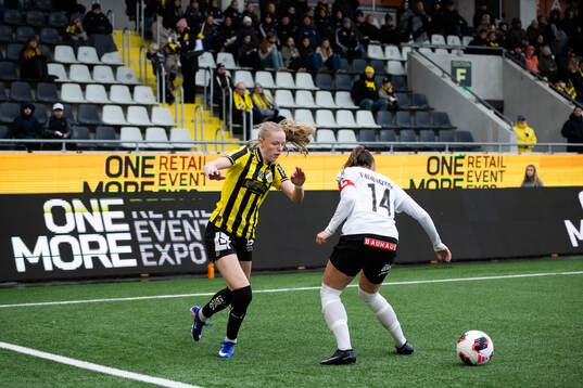 Häckens Thelma Pálmadottir och Brommapojkarnas Frida