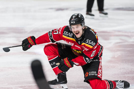 Luleås Oskari Laaksonen jublar