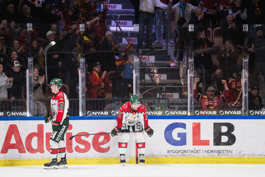 Frölundas Ivar Stenberg och Christian Folin deppar