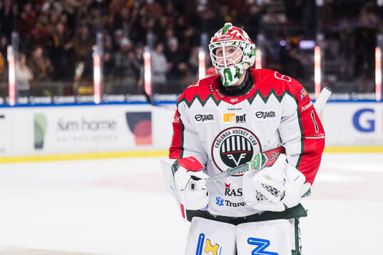 Frölundas målvakt Lars Johansson deppar