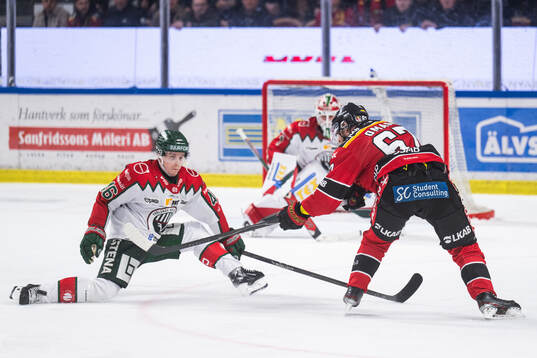 Frölundas Dominik Egli och Luleås Linus Omark