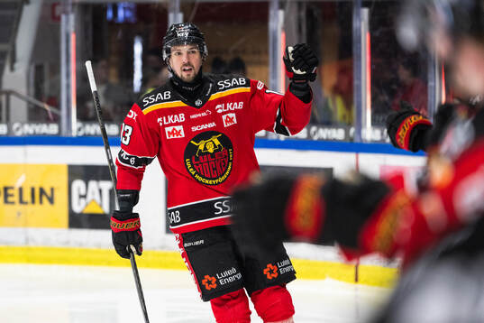 Luleås Eetu Koivistoinen jublar