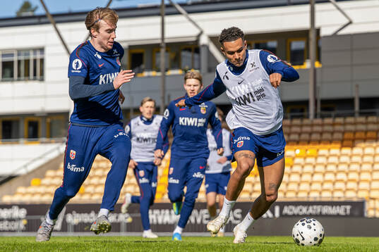 Kristian Thorstvedt and Antonio Nusa of the Norwegian