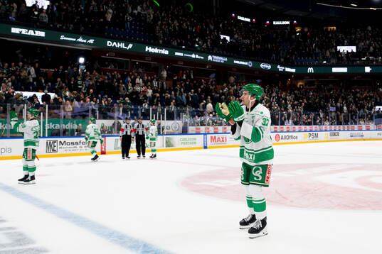 Rögles Isac Solberg jublar