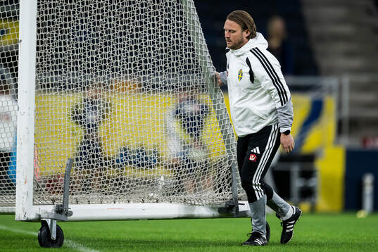 Assistant coach Björn Hamberg of the Swedish national