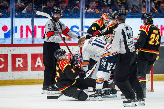 Brynäs Leo Sundqvist och Växjös Eemeli Suomi