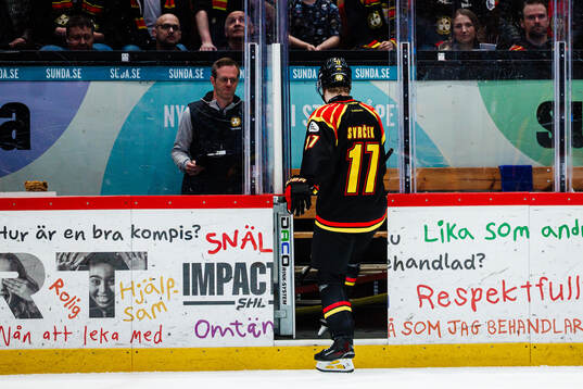Brynäs Michal Svrcek sitter av en utvisning pga Brynäs