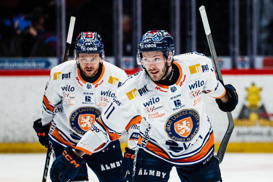 Växjös Brogan Rafferty jublar