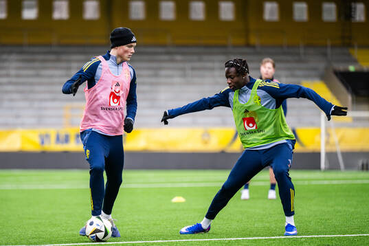Marcus Rafferty and Alieu Njie of the Swedish under-21