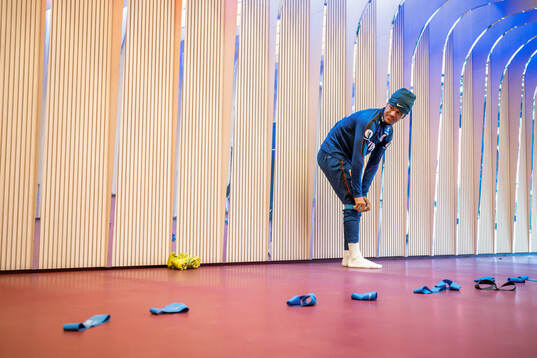 Oscar Bobb of the Norwegian national football team warms up