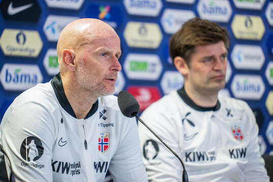 Head coach Ståle Solbakken and press officer Morten
