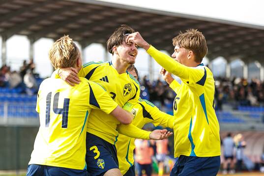 Vicente Ponnert Hidalgo of Sweden celebrate with teammates