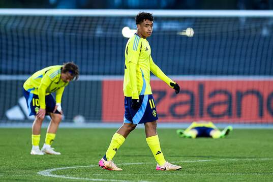 Sion Oppong of Sweden