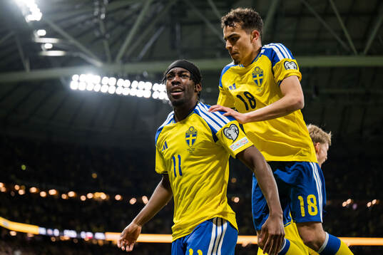 Anthony Elanga and Yasin Ayari of Sweden celebrate the 1-0