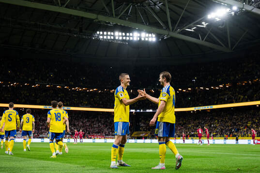Gustaf Lagerbielke and Benjamin Nygren of Sweden celebrate