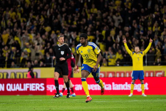 Anthony Elanga of Sweden celebrates