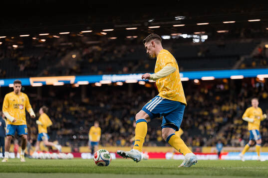 Viktor Gyökeres of Sweden