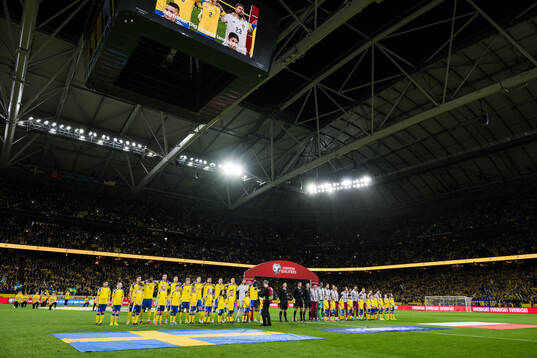 Players of Sweden and of Poland