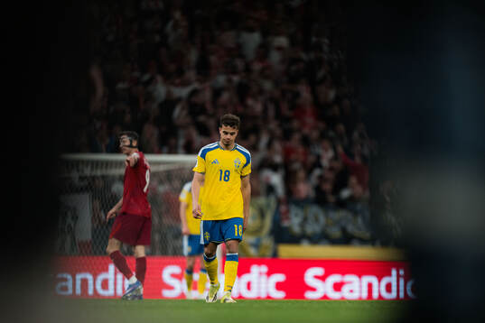 Yasin Ayari of Sweden looks dejected