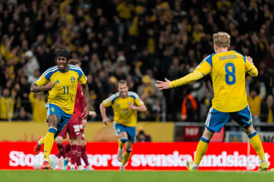 Anthony Elanga of Sweden celebrates
