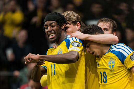 Anthony Elanga of Sweden celebrates