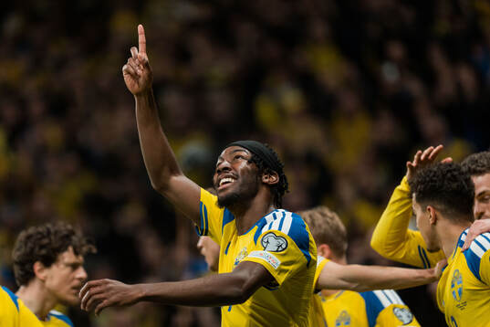 Anthony Elanga of Sweden celebrates