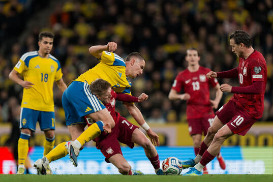 Gustaf Lagerbielke of Sweden against Karol Swiderski and