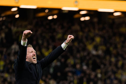 Head coach Graham Potter of Sweden celebrates