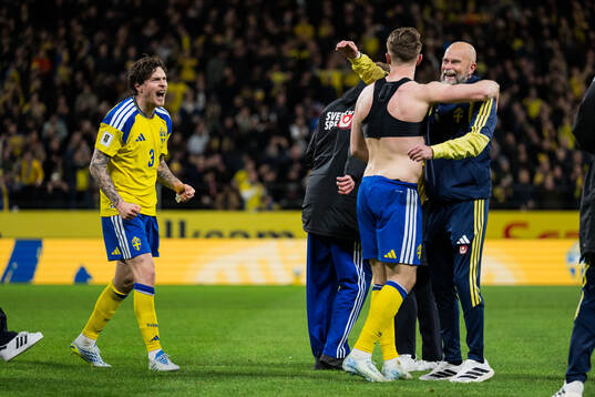 Victor Nilsson Lindelöf of Sweden celebrates