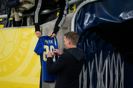 Head coach Graham Potter of Sweden celebrates