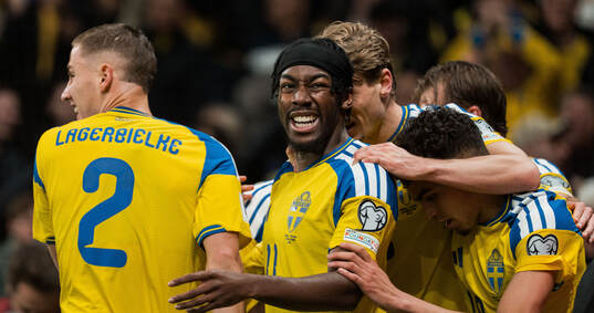 Anthony Elanga of Sweden celebrates