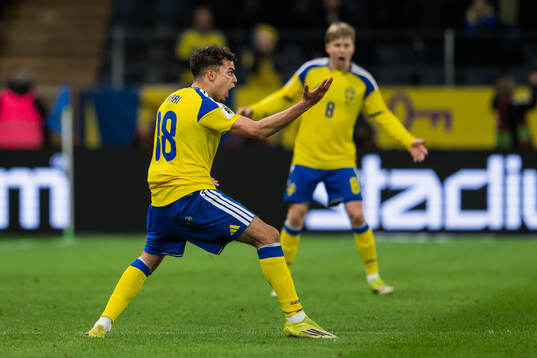 Yasin Ayari of Sweden reacts