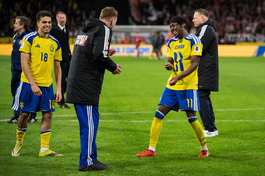 Yasin Ayari, Dejan Kulusevski and Anthony Elanga of Sweden