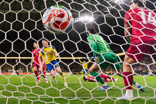 Viktor Gyökeres of Sweden scores 3-2
