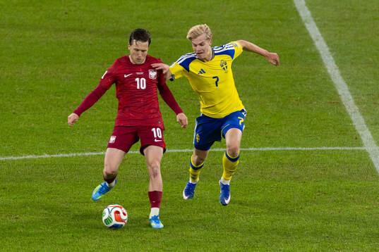 Piotr Zielinski of Poland and Lucas Bergvall of Sweden